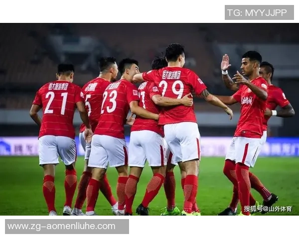 上港与申花激战正酣谁将晋级争夺冠军荣耀之路 上港与申花激战正酣谁将晋级争夺冠军荣耀之路