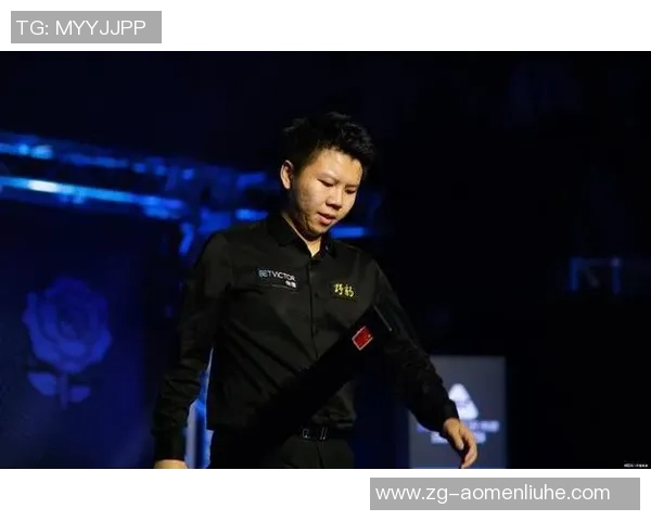 周跃龙与墨菲激战正酣谁能在斯诺克赛场上笑到最后